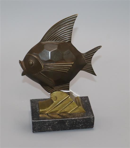 A German Art Deco bronze fish paperweight, on marble base height 18cm